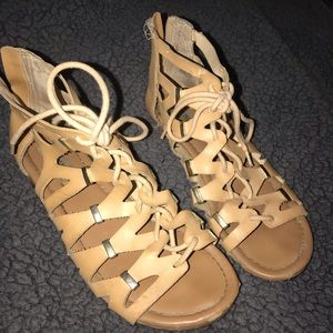 lace up sandals
